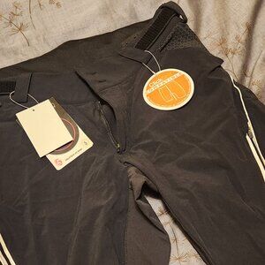 Singletrack lite shorts